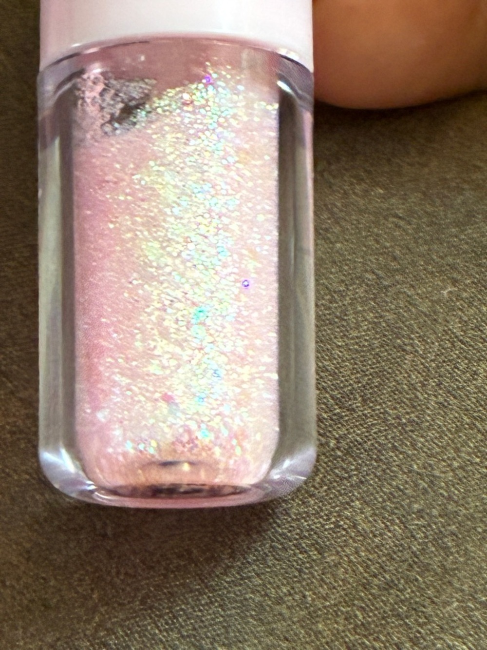 Colorgram milk bling eyeshadow in shade opal flash if you like glitter, get this - Picture 9 of 10